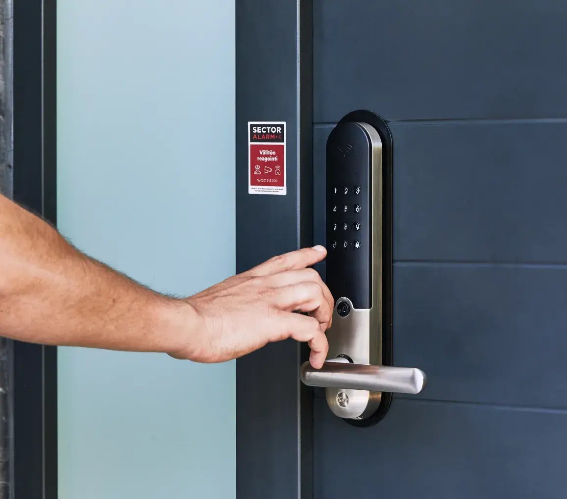 Yhdistä Yale Doorman L3 -älylukko hälytysjärjestelmään Yhdistä Yale Doorman L3 -älylukko hälytysjärjestelmään