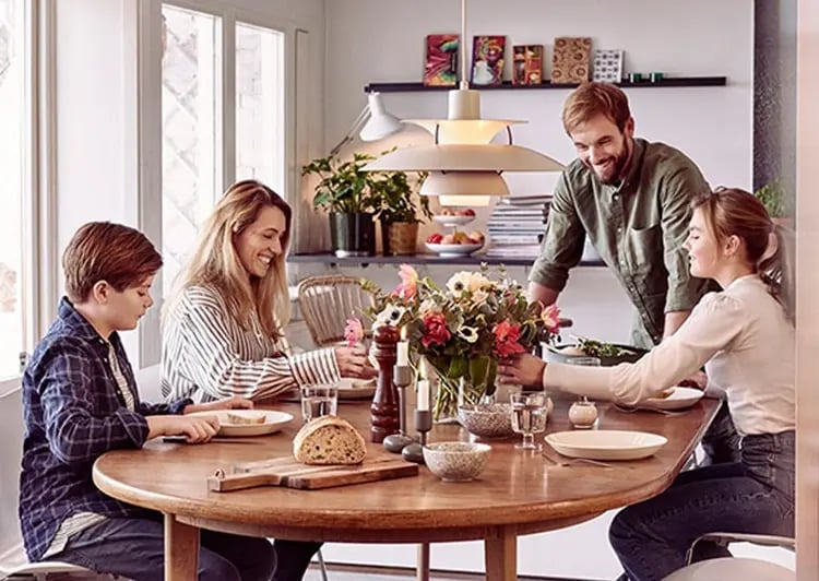 square-family-dinner-3