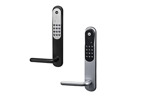 yaledoorman-black-silver