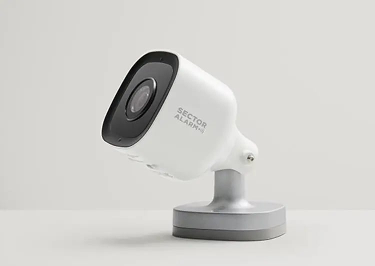 square-outdoor-hd-security-camera-table