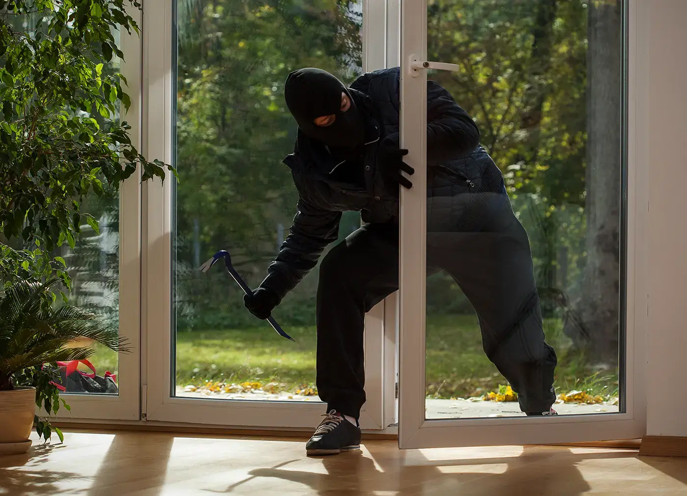 Home Invasion Statistics: Burglaries Rise by 2% Across Ireland