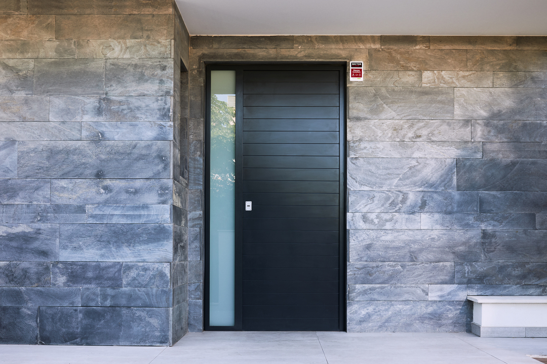 Renforcer porte d’entrée : quelles solutions pour une sécurité efficace ?