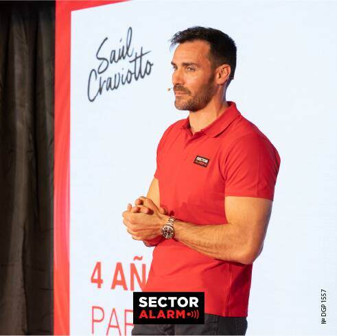 Saúl Craviotto en el kickoff anual de Sector Alarm
